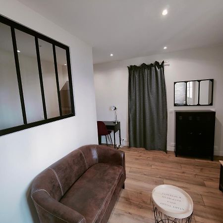 Appartement Business ลากาแร็น-โกลงบ์ ภายนอก รูปภาพ