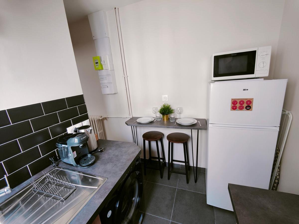 Appartement Business ลากาแร็น-โกลงบ์ ภายนอก รูปภาพ