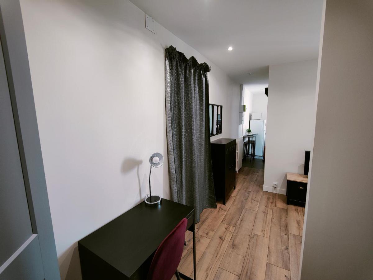 Appartement Business ลากาแร็น-โกลงบ์ ภายนอก รูปภาพ