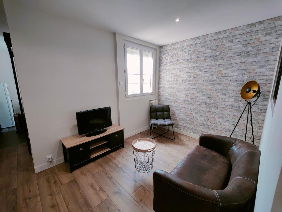 Appartement Business ลากาแร็น-โกลงบ์ ภายนอก รูปภาพ