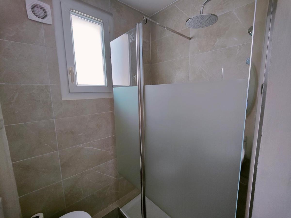 Appartement Business ลากาแร็น-โกลงบ์ ภายนอก รูปภาพ