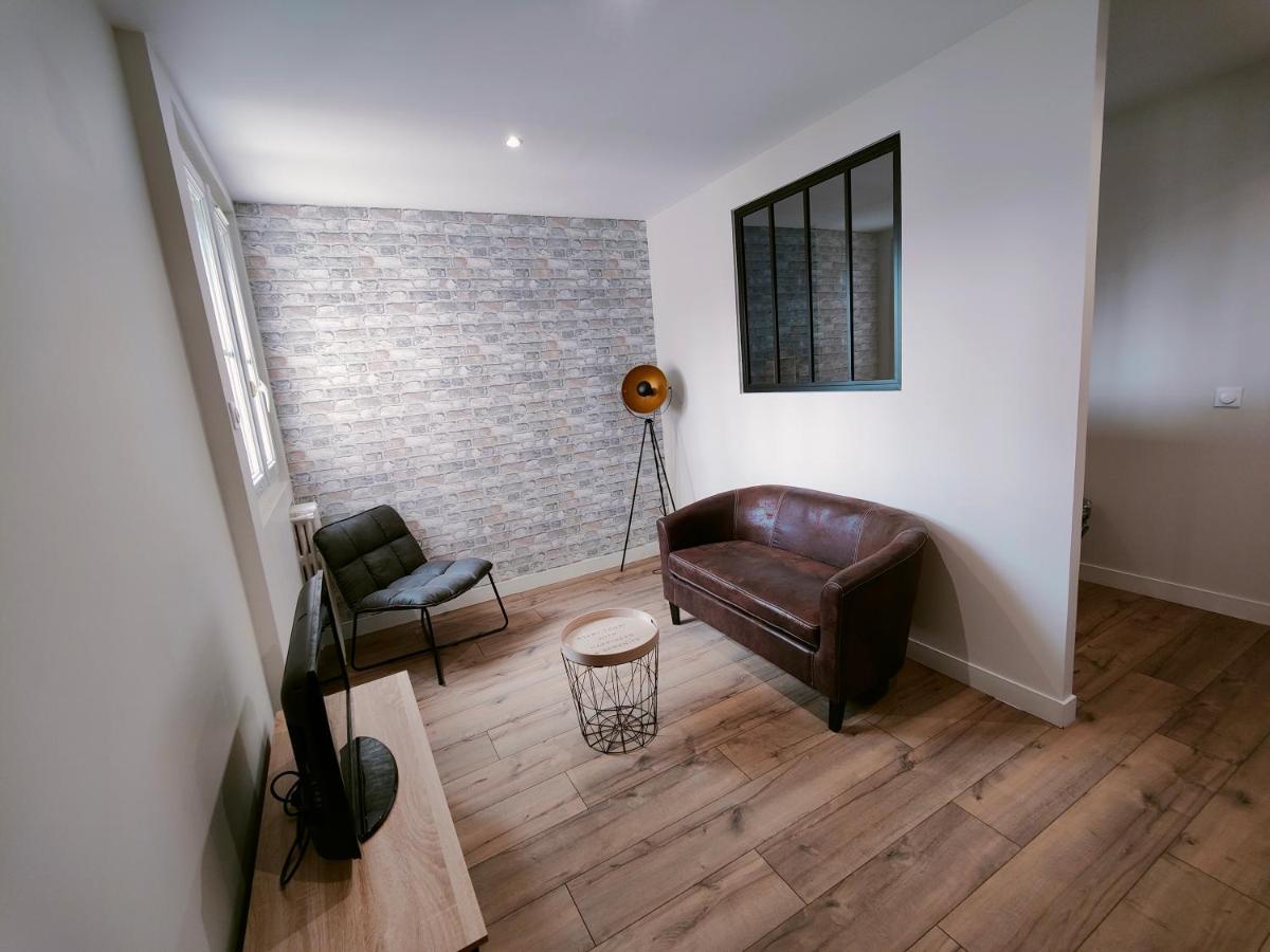Appartement Business ลากาแร็น-โกลงบ์ ภายนอก รูปภาพ