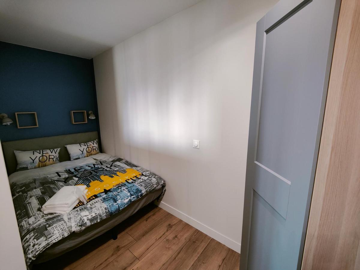 Appartement Business ลากาแร็น-โกลงบ์ ภายนอก รูปภาพ